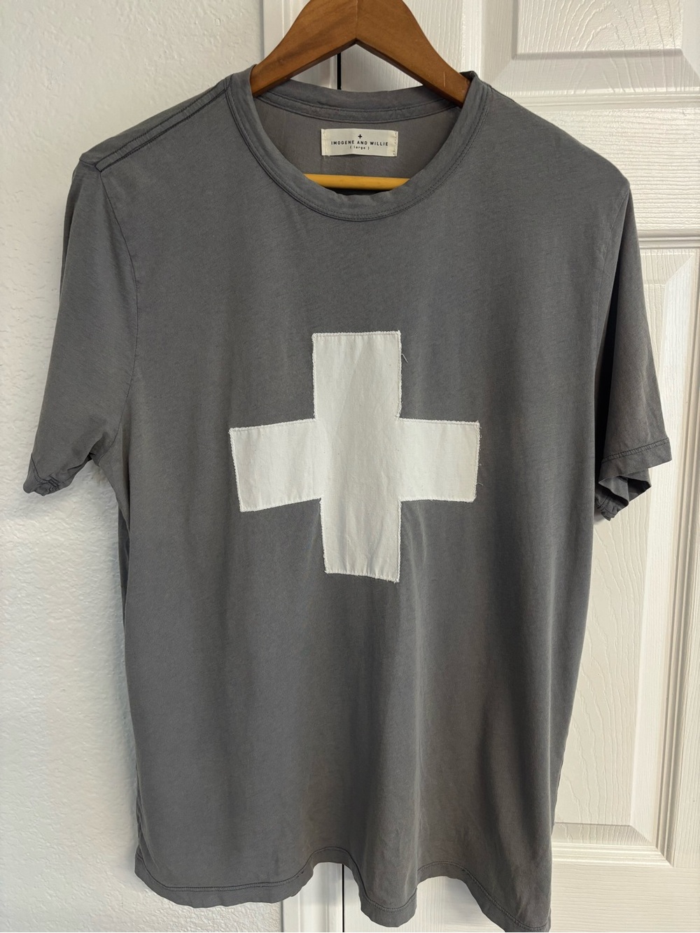 Imogene + Willie The Plus Cross Sunwashed Grey Short Sleeve Tee Top Shirt Large
